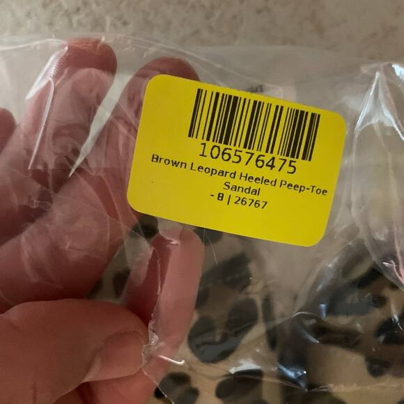 Heeled Sandals Womens Size 8 Peep Toe Pump Heel Leopard Print - Picture 7 of 14